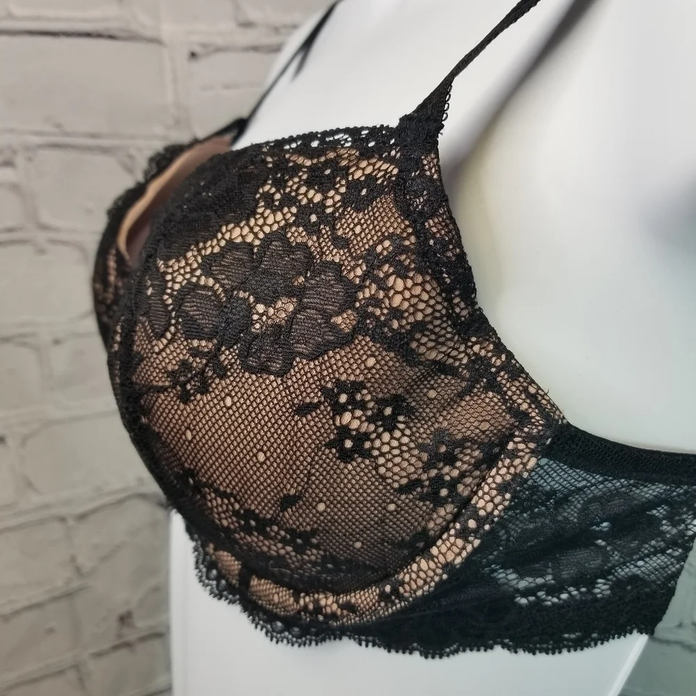 Victorias Secret VS black beige lace lined demi bra 32dd
